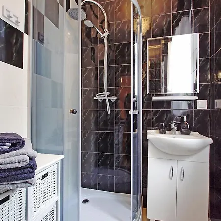 Apartman Kawalerka 2 Osobowa Centrum 50 M Do Ul Monte Cassino