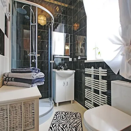 Kawalerka 2 Osobowa Centrum 50 M Do Ul Monte Cassino Apartman