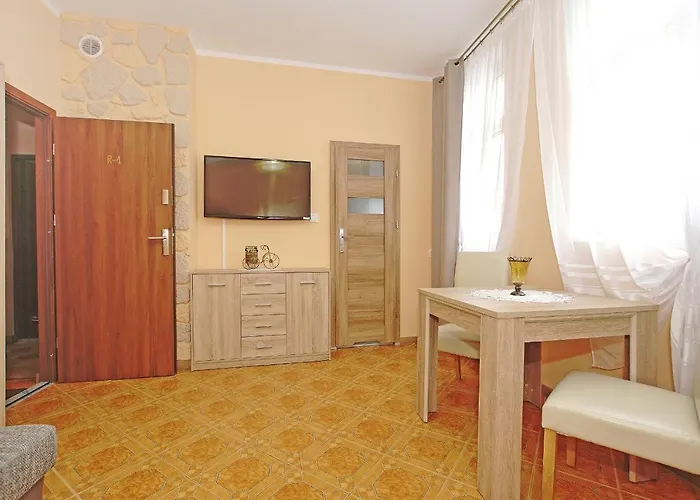Kawalerka 2 Osobowa Centrum 50 M Do Ul Monte Cassino Apartman *