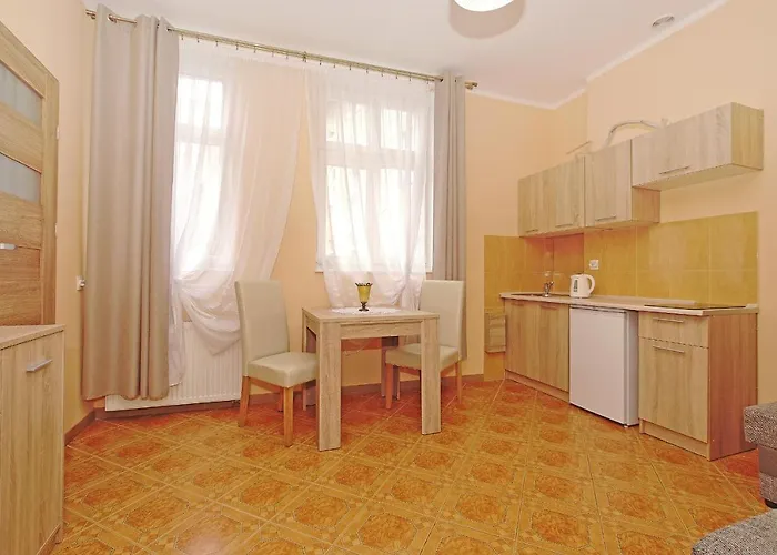 Apartman Kawalerka 2 Osobowa Centrum 50 M Do Ul Monte Cassino *